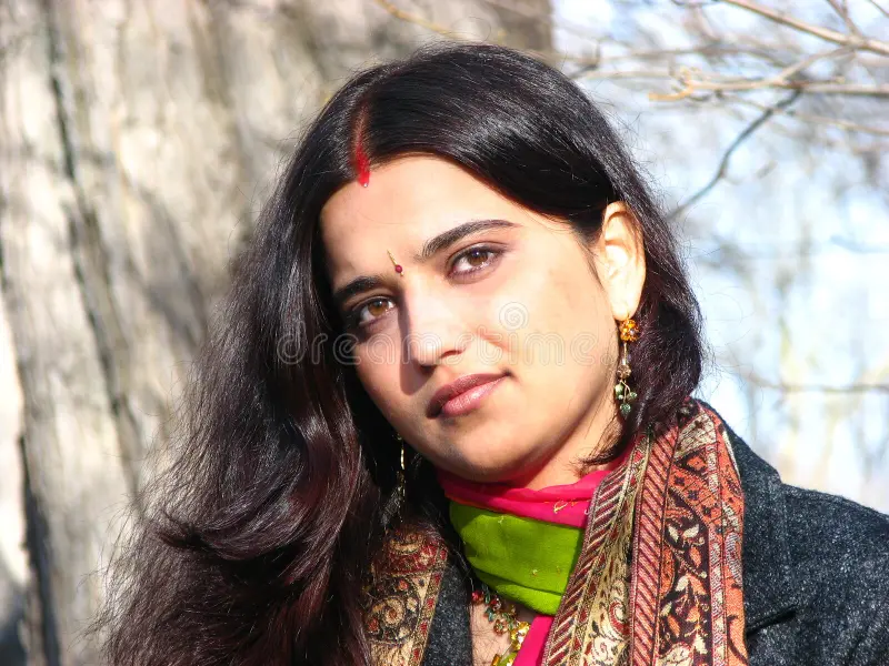 beautiful young indian married woman smiling 21404544